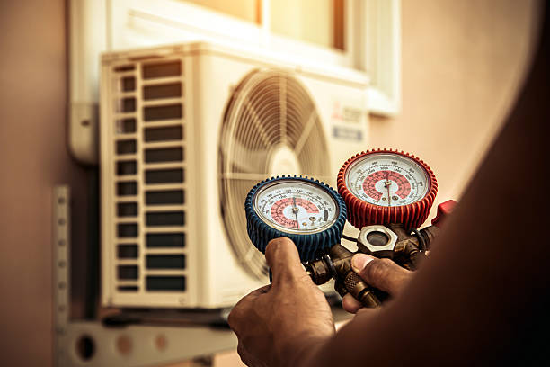 Professional Hvac technician working in Goodman, MO